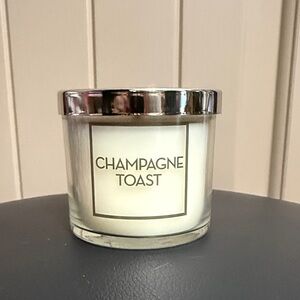 Bath & Body Works Champagne Toast Candle with Silver Lid